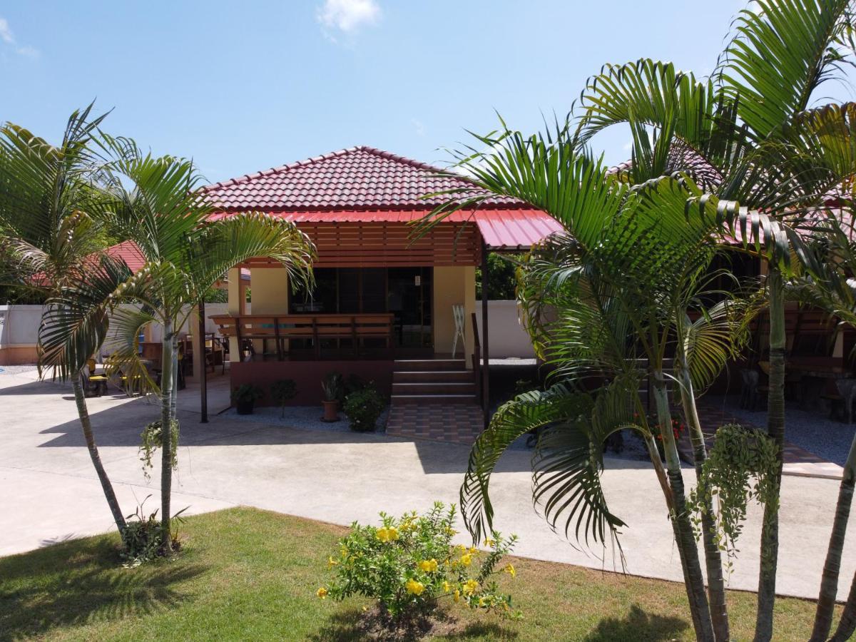 Naluemon Village Fh 1 Rayong Eksteriør bilde